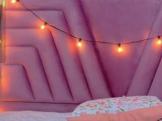 hornybarelylegalgirl
