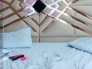 hornybarelylegalgirl