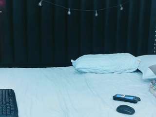 hornybarelylegalgirl webcam