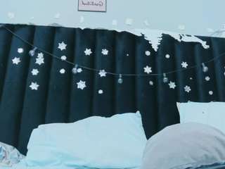 hornybarelylegalgirl