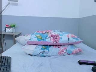 hornybarelylegalgirl