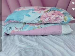 hornybarelylegalgirl