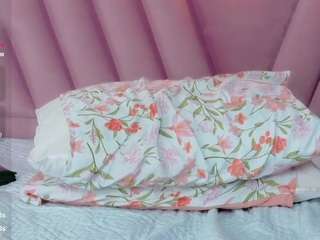 hornybarelylegalgirl