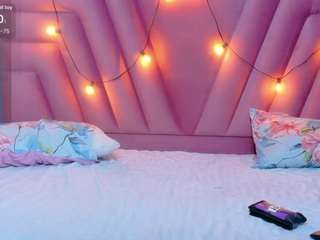 hornybarelylegalgirl