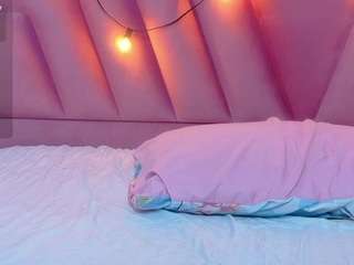 hornybarelylegalgirl's CamSoda show and profile