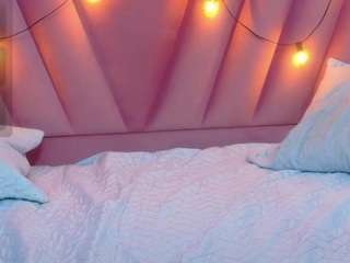 hornybarelylegalgirl