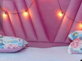 hornybarelylegalgirl