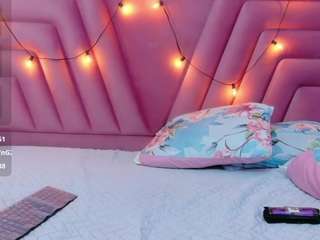 hornybarelylegalgirl