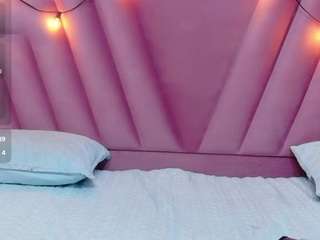 hornybarelylegal... Live Webcam on CamSoda