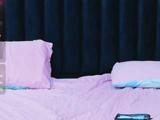 hornybarelylegalgirl