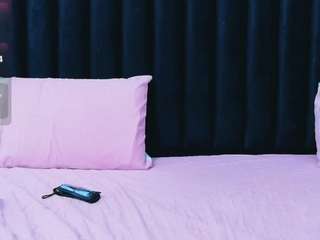 hornybarelylegalgirl