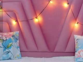 hornybarelylegalgirl