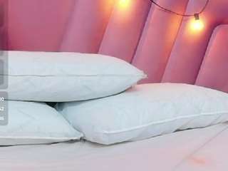 hornybarelylegalgirl