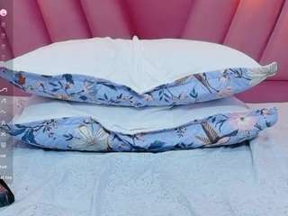 hornybarelylegalgirl