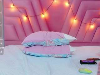 hornybarelylegalgirl