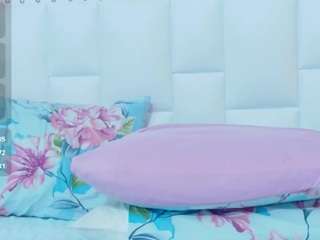 le modèle hornybarelylegalgirl est en webcam porno dans un show sur le site camsoda, il possède les tags suivants: ahegao,spank,nature,no smoking,orgasm,pegging,pussy,ride torso,shaved pussy,squirter,middle aged,strip,tattoos,tease,teen 18,thick,toys,young adult,moaning,mature