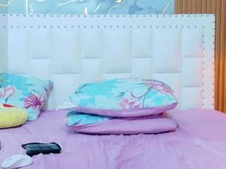 hornybarelylegalgirl's CamSoda show and profile