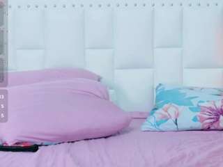 hornybarelylegalgirl