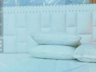 hornybarelylegalgirl