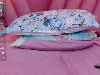 hornybarelylegalgirl