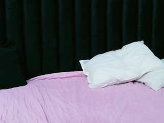 hornybarelylegalgirl