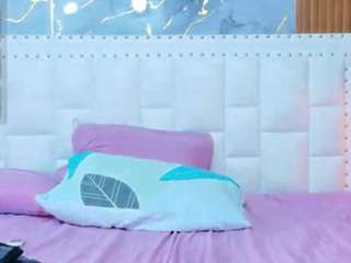 hornybarelylegalgirl