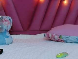 hornybarelylegalgirl