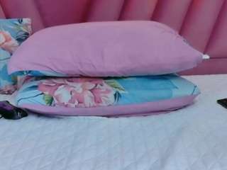 hornybarelylegalgirl Live Webcam on CamSoda