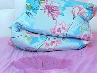 hornybarelylegalgirl