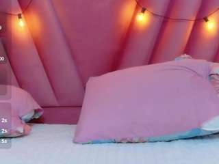 hornybarelylegalgirl