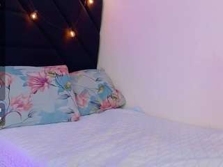 hornybarelylegalgirl