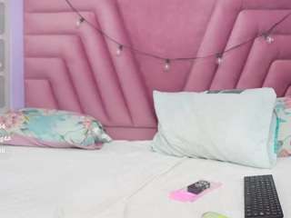 hornybarelylegalgirl
