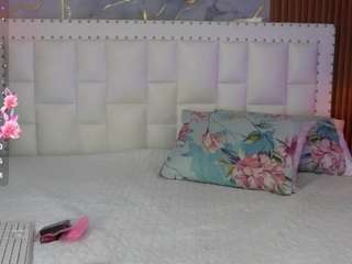 hornybarelylegalgirl live webcam show