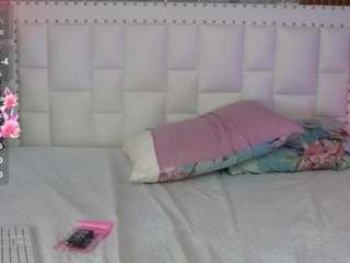 hornybarelylegalgirl live webcam show