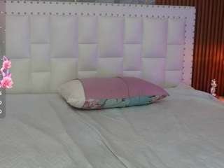 hornybarelylegalgirl live webcam show