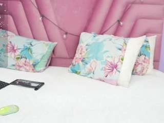 hornybarelylegalgirl live webcam show