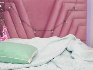 hornybarelylegalgirl live webcam show