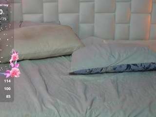 hornybarelylegalgirl