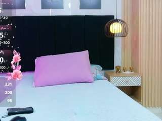 hornybarelylegalgirl live cam preview