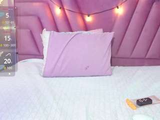 hornybarelylegalgirl live cam preview