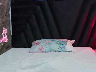 hornybarelylegalgirl