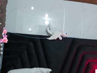 hornybarelylegalgirl