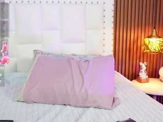 hornybarelylegalgirl webcam model
