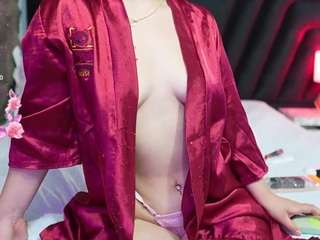 hornybarelylegalgirl