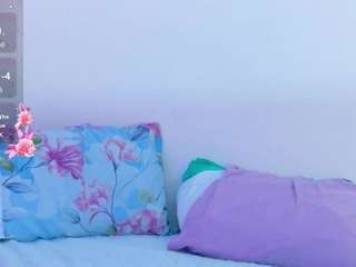 hornybarelylegalgirl
