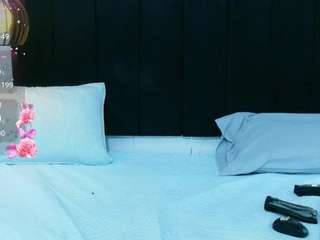 hornybarelylegalgirl live cam preview