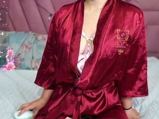 hornybarelylegalgirl live cam preview