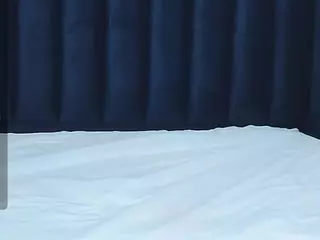 hornybarelylegalgirl's Live Sex Cam Show