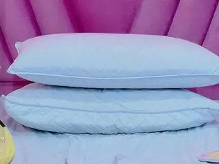 hornybarelylegalgirl's Live Sex Cam Show