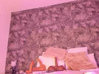 catagomez's CamSoda show and profile